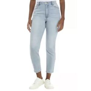 Wonderly Slim Boyfriend Jean